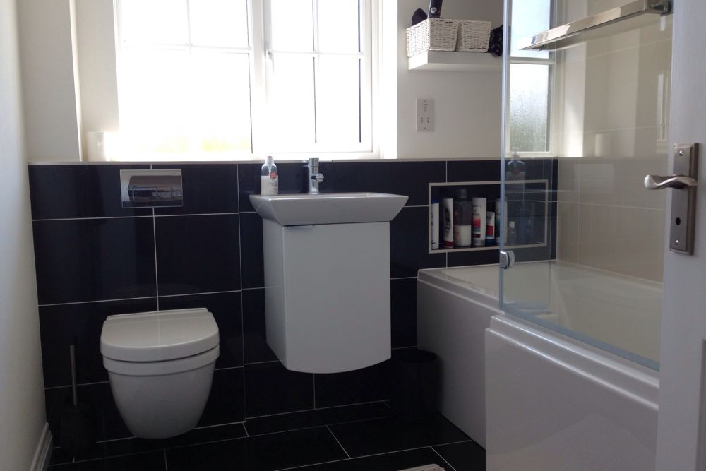 Image of 2014 07 30 bathroom 003 <h2>2014-07-31 - Bathroom and en-suite project is near to completion</h2>